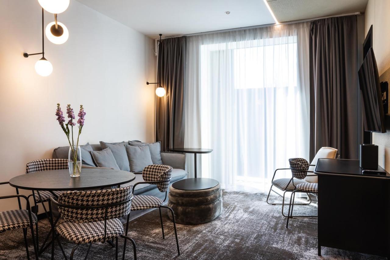 Novotel Living Almaty Jetisu エクステリア 写真