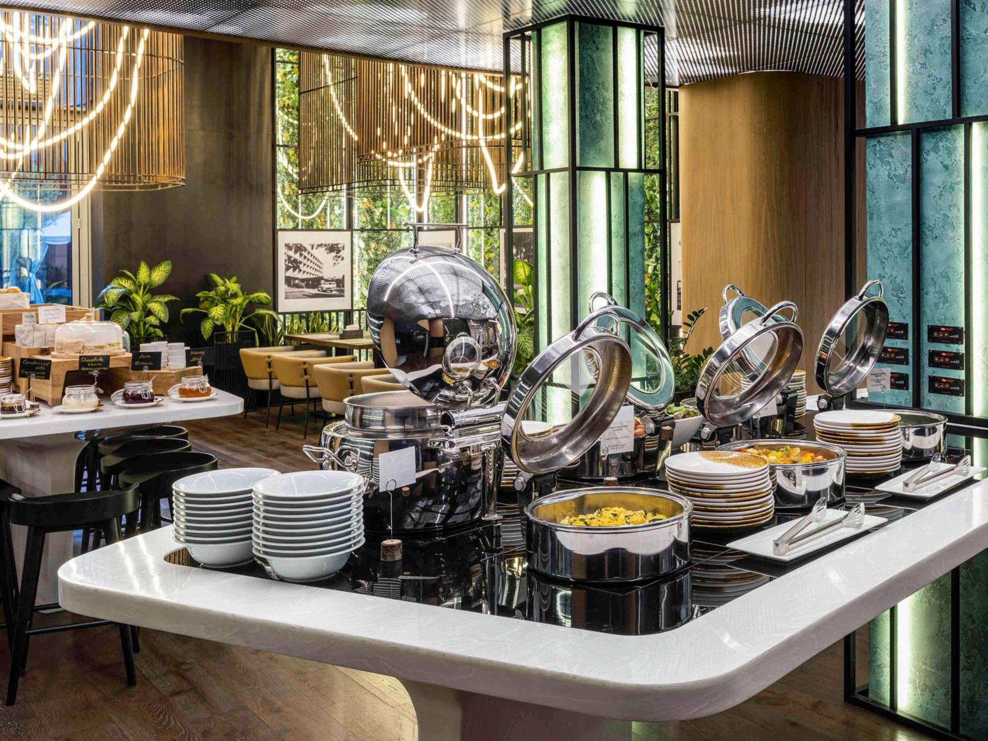 Novotel Living Almaty Jetisu エクステリア 写真
